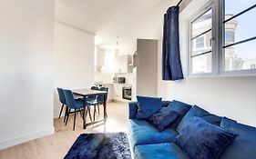 2 Bedroom Apartment In Brixton With Wi-Fi